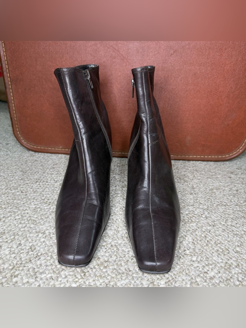 Etienne Aigner heeled ankle boots - Picture 10 of 13